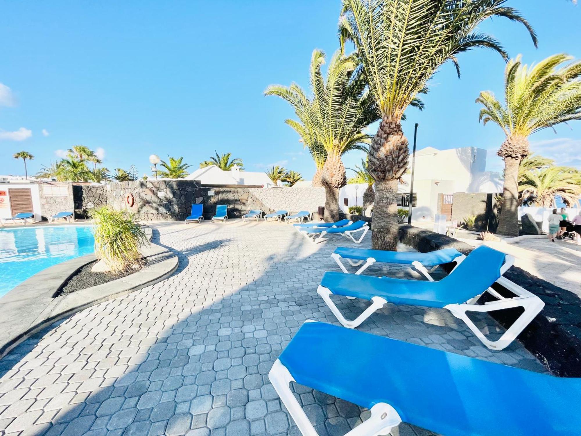 Trinity House En Playa Bastian Villa Costa Teguise Exterior photo